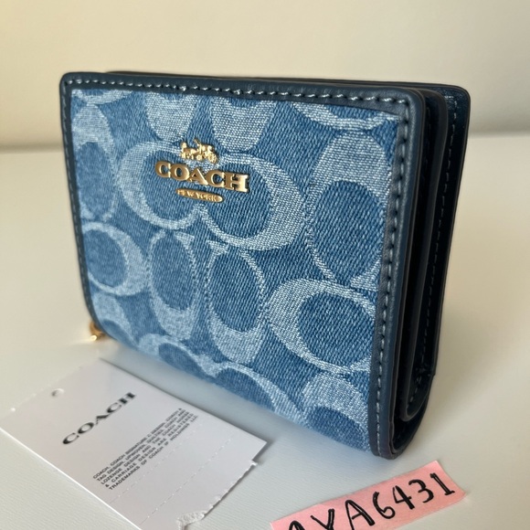 Coach Snap Wallet In Signature Denimππ - Picture 2 of 10